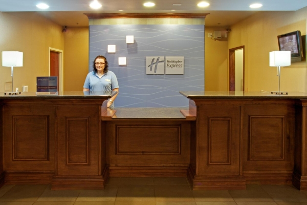 Holiday Inn Express & Suites NATCHITOCHES